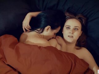 ボインの 成熟した と sad 主婦 ました レズビアン セックス: セックス クリップ 図6d | xhamster