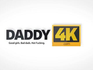 Daddy4k. 1 ชั่วโมง หลังจาก อาบน้ำ, ผู้หญิงสวย ได้รับ middle-aged ความผิดพลาด ใน เธอ warmed