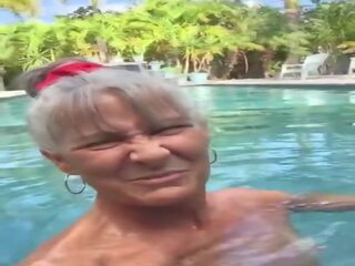 Pervertido abuelita leilani en la piscina, gratis sucio vídeo 69 | xhamster