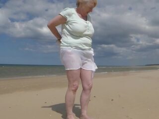 Vrouw walking op strand, gratis hd x nominale film film 4c | xhamster