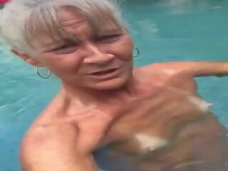 Pervertido abuelita leilani en la piscina, gratis sucio vídeo 69 | xhamster